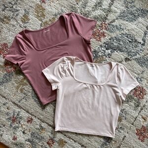 Hollister L Set of 2 Mauve and Blush Crop Tops
